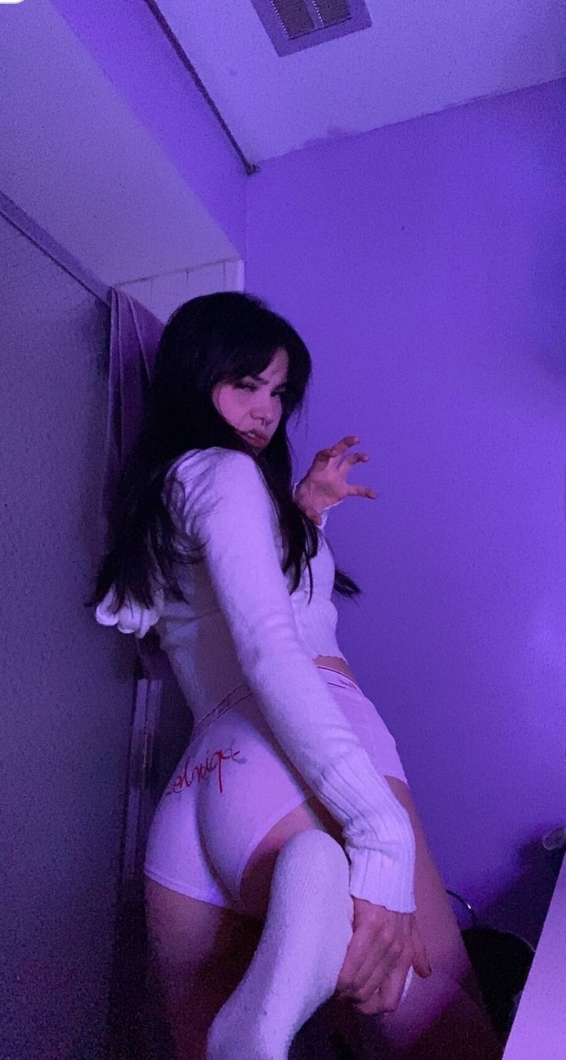 ウィグリング・マイ・キュート・フィート・ジャスト・フォア・ユー・レディー・トゥ・ビー・ワーシップド 14