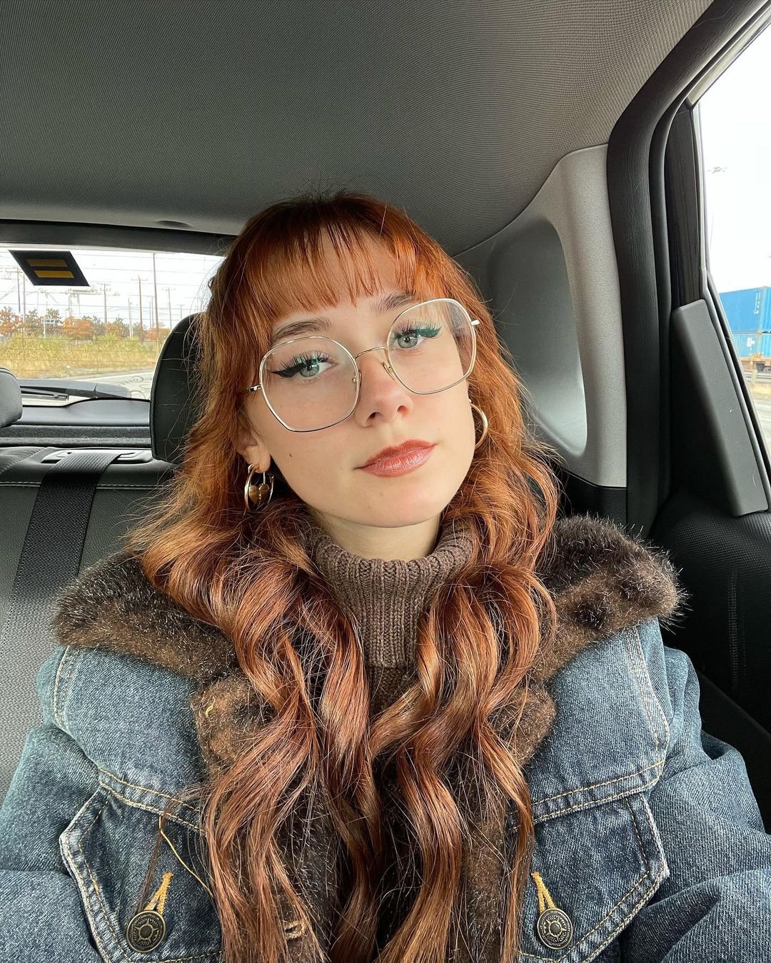 Redheaded Bombshell Ready To Make You Blow 4