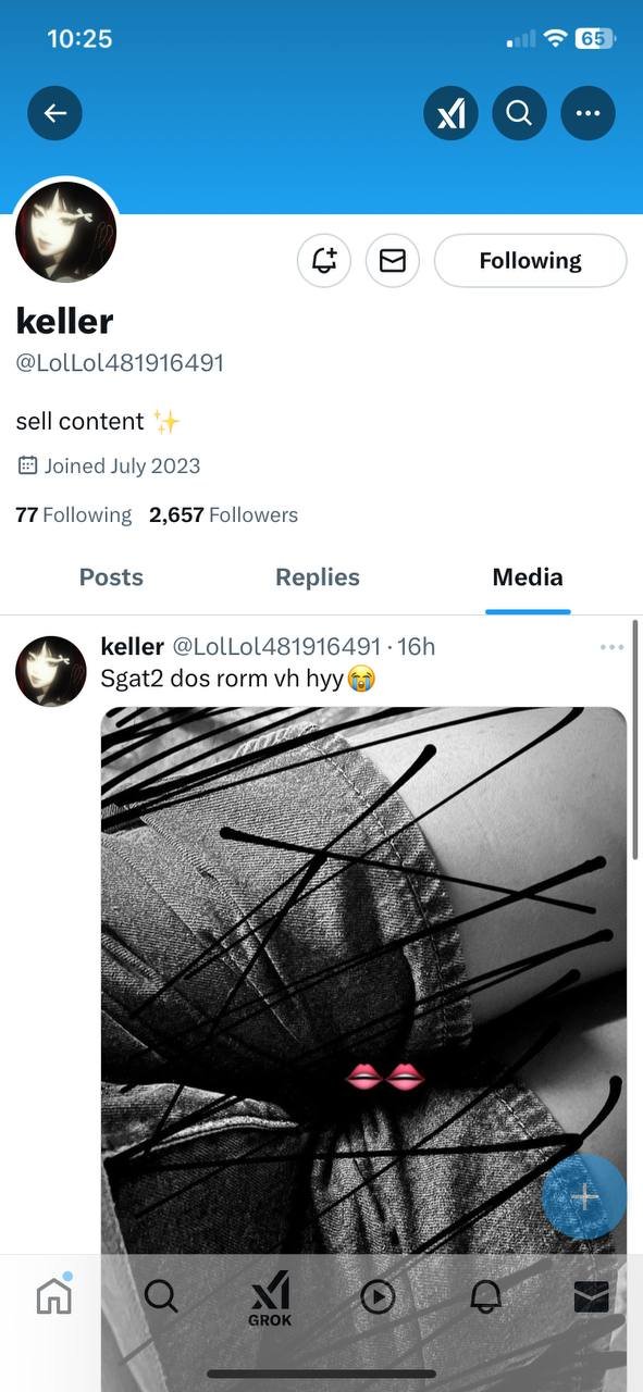 ディス・スタニング・ビューティー・ケラー・ストロークス・ハーセルフ・イントゥ・ブリスの 2