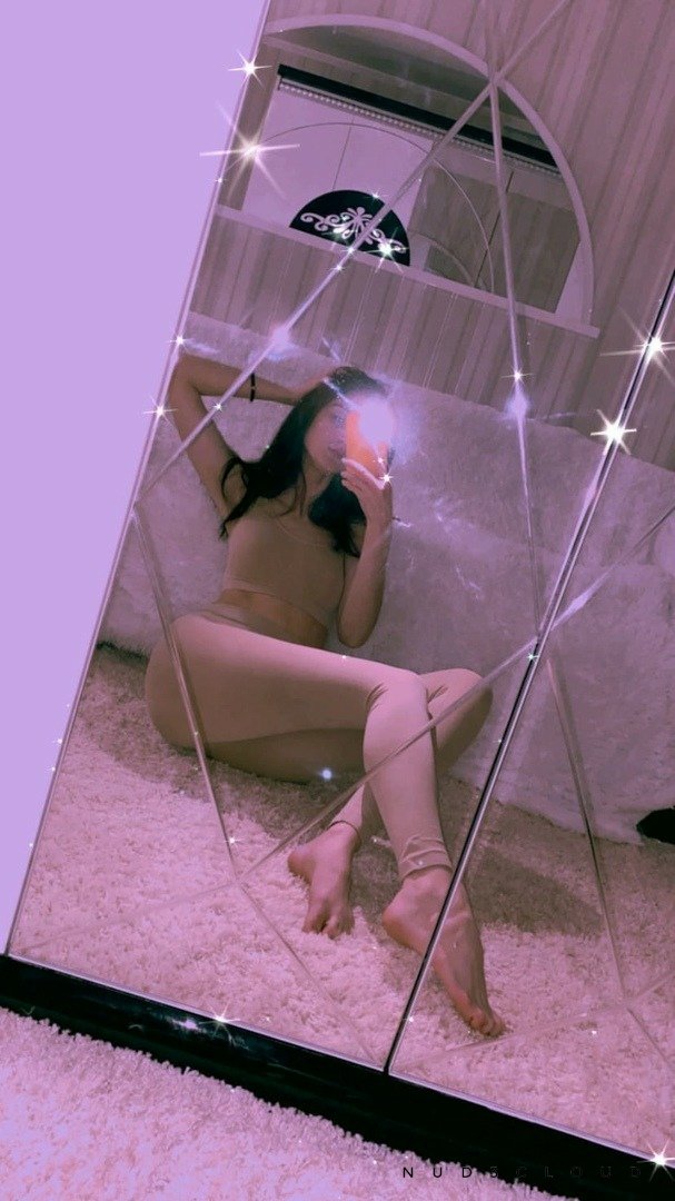 Chica de reloj de arena con deliciosas cintas corporales y desnudos (DM submission) 12