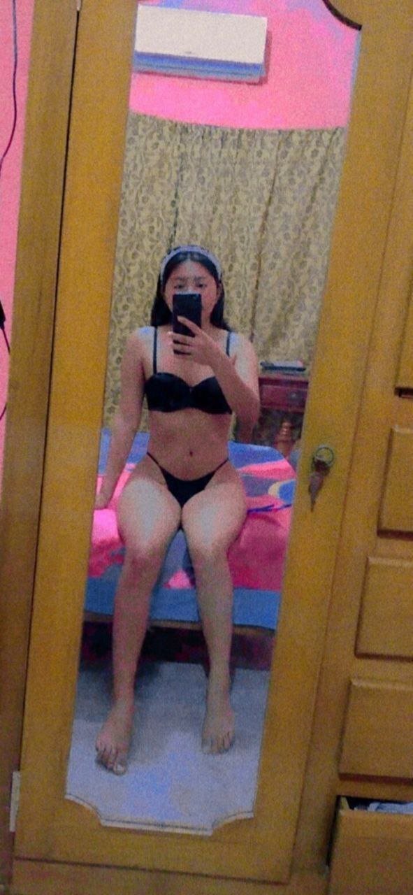 Novia: Amateur Putita Begs to Be Fucked Raw 1