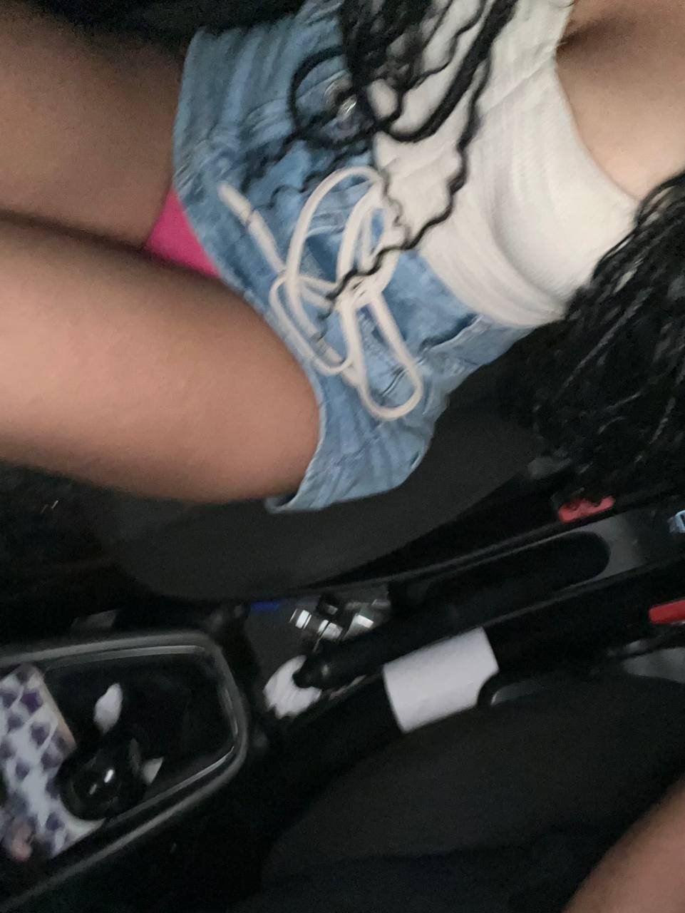 Mariana’s Leaked Blowjob: Sofa Whore Exposed on Instagram 5