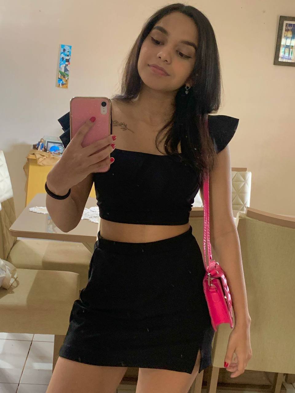 Mariana’s Leaked Blowjob: Sofa Whore Exposed on Instagram 7