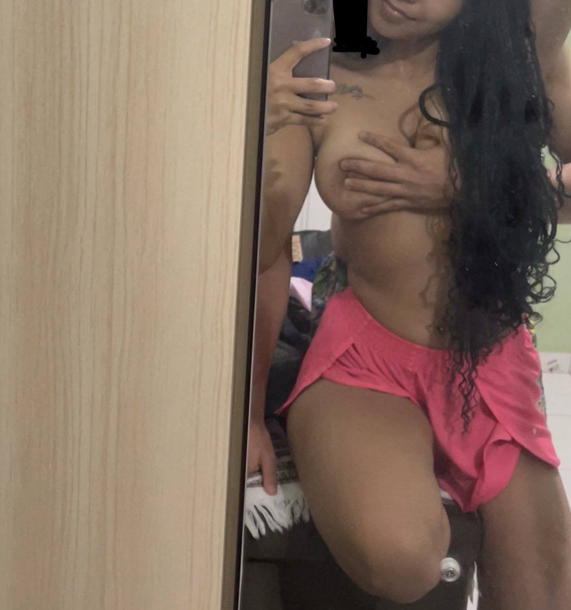 Mariana’s Leaked Blowjob: Sofa Whore Exposed on Instagram 8