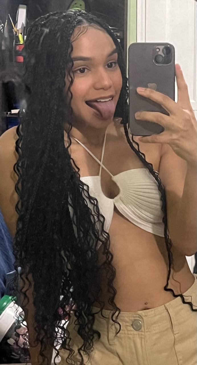 Mariana’s Leaked Blowjob: Sofa Whore Exposed on Instagram 16