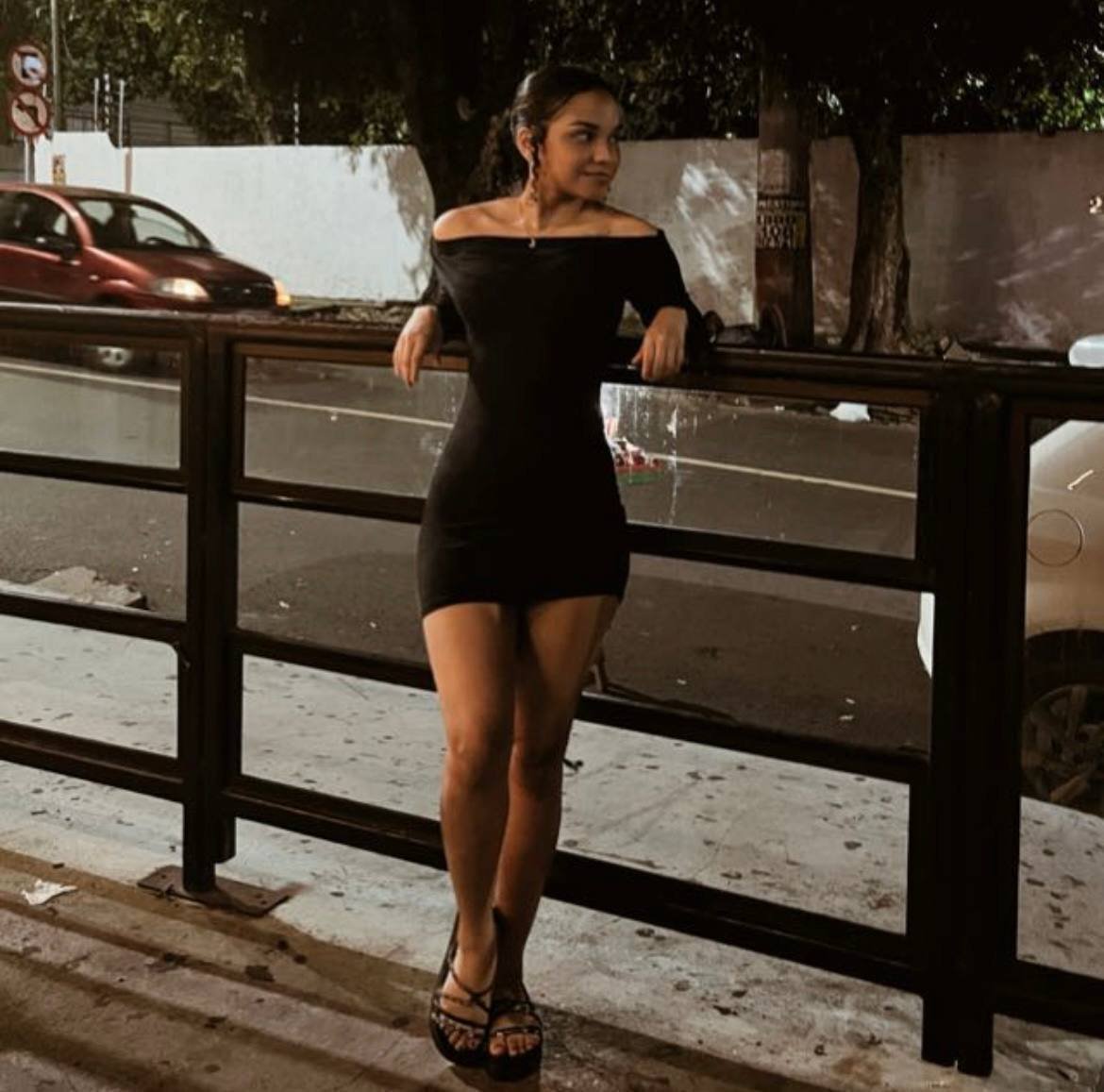 Mariana’s Leaked Blowjob: Sofa Whore Exposed on Instagram 19