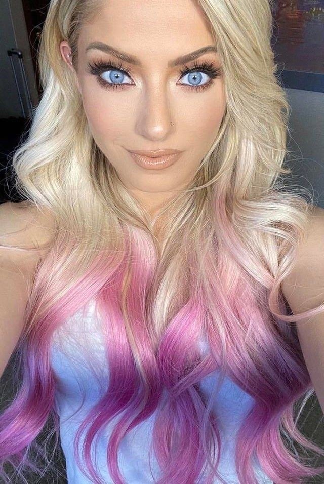 Exploding Cum to Alexa Bliss DMs to Humiliate That Blonde Slut 28