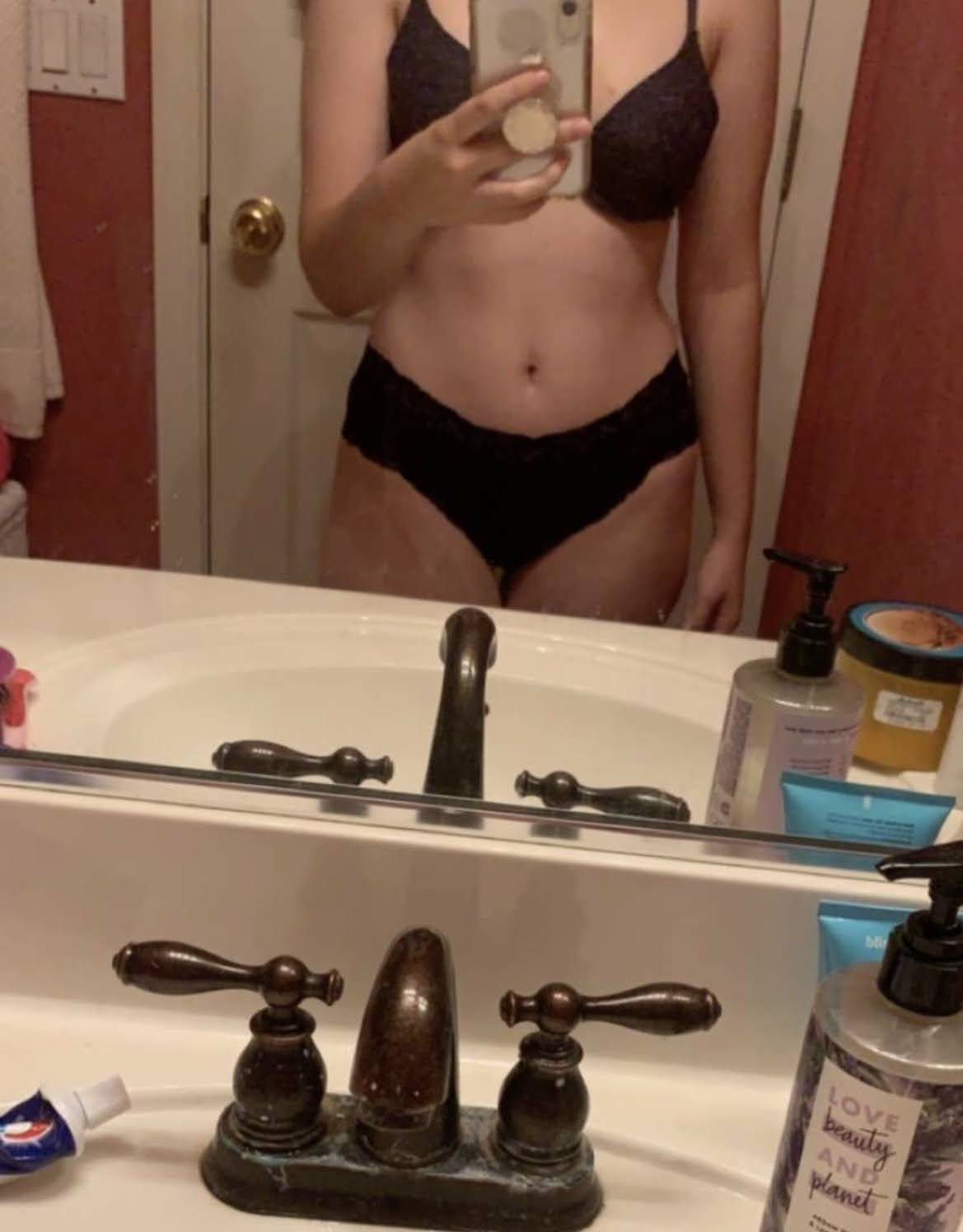 Prostitute Spreads It All and Begs to Be Posted 3