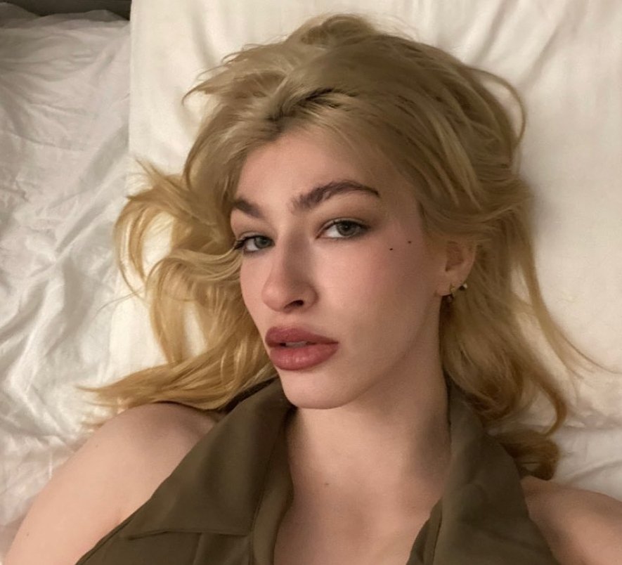 Leaked Lovebird Facial: Covered in Sticky Cumshot 1