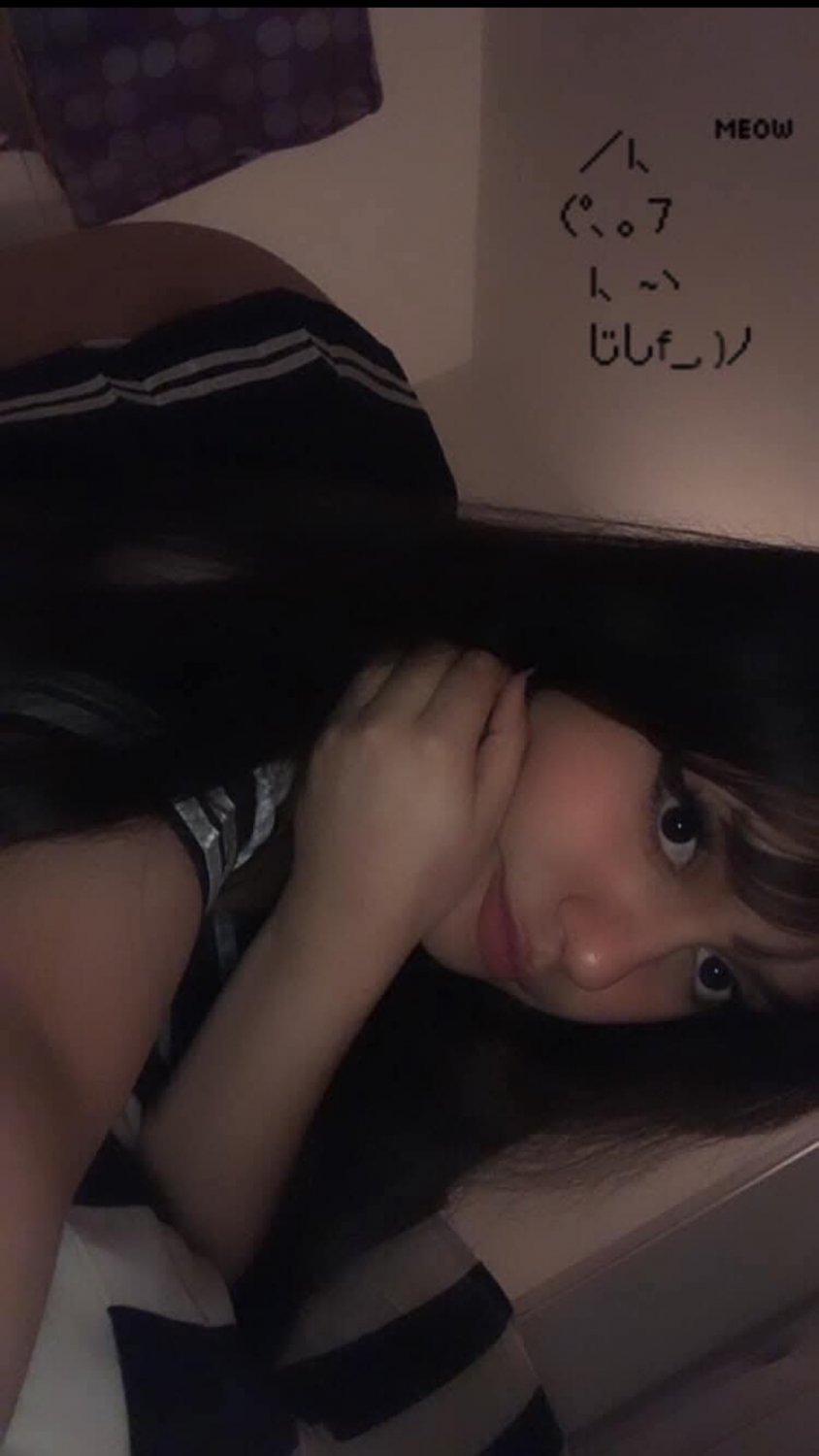 キュート・セルフィー・ベイブ・ウィズ・ビッグ・ナチュラル・ティッツ・フラッシング・ボス・ホールズ 13