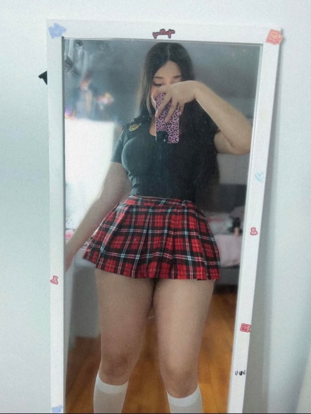 キュート・セルフィー・ベイブ・ウィズ・ビッグ・ナチュラル・ティッツ・フラッシング・ボス・ホールズ 25