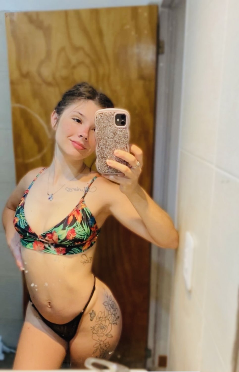 アント・ニコルーニャ：キュート・ガール・セルフィー・ウェット・ドリーム 8