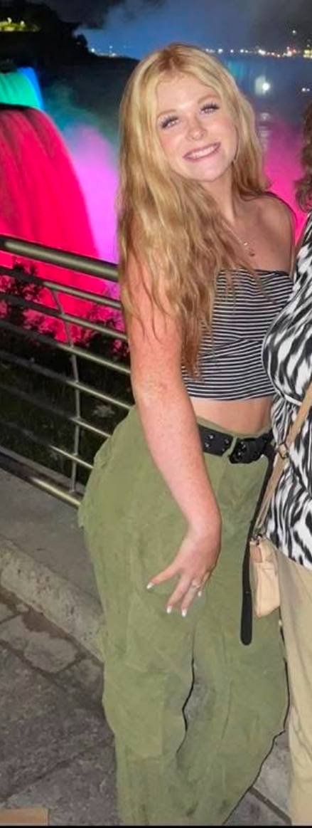 attraktive Schwester 5