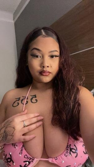 Oakland, Hayward, Fremont, Berkeley, San Jose, vb. çevrelerde yirmi bir yaşında büstü Çinli eskort 62