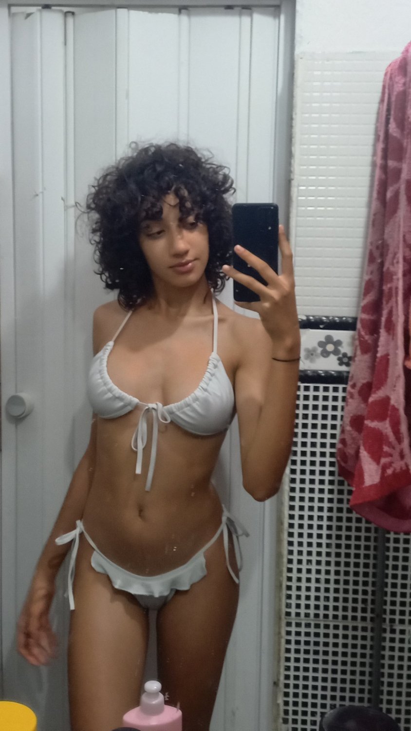 Leaked Novinha Teen with Wet Tight Bucetinha 9