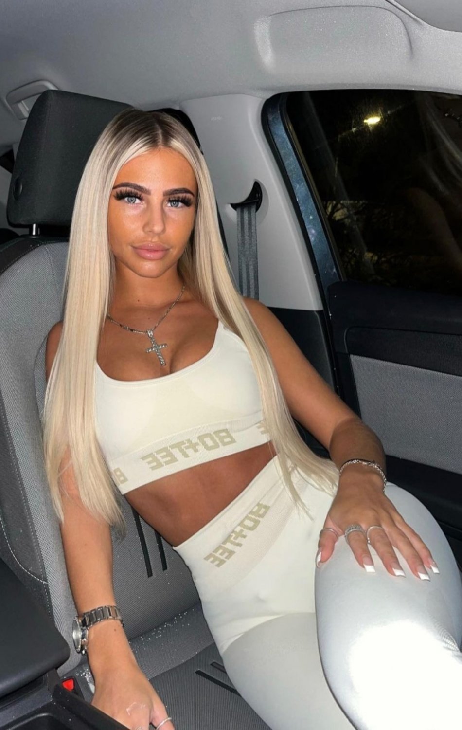 Blond Scottish Chav Whore Spreads for Both Holes 21