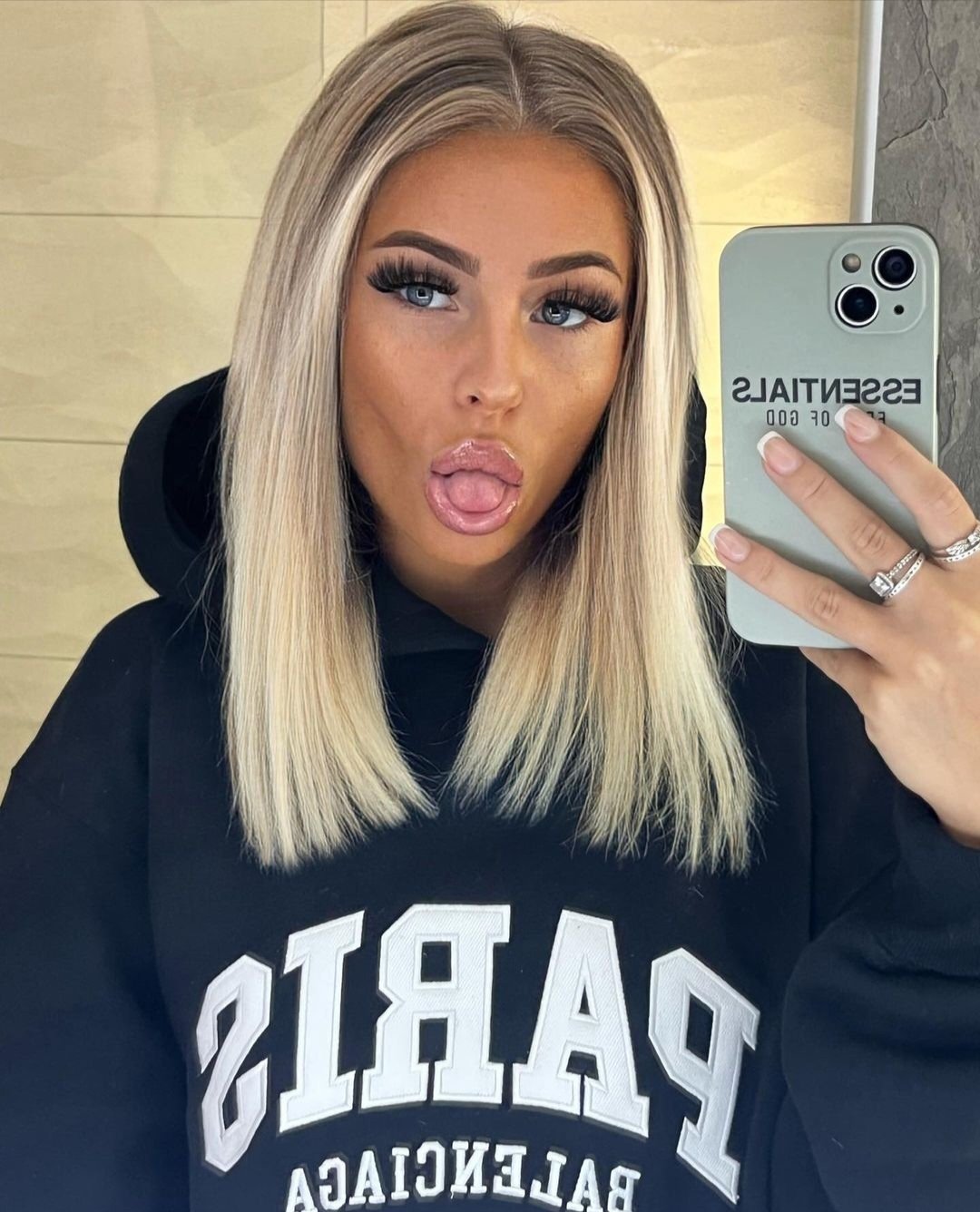 Blond Scottish Chav Whore Spreads for Both Holes 64