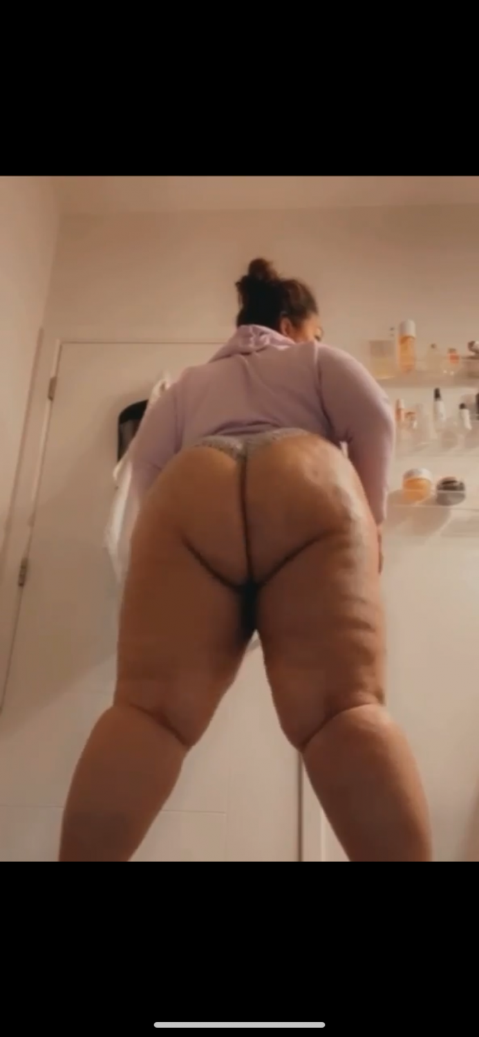 Alexus Danisha Riesige Backdoor BBW Öle und Klatschen Backdoor 2