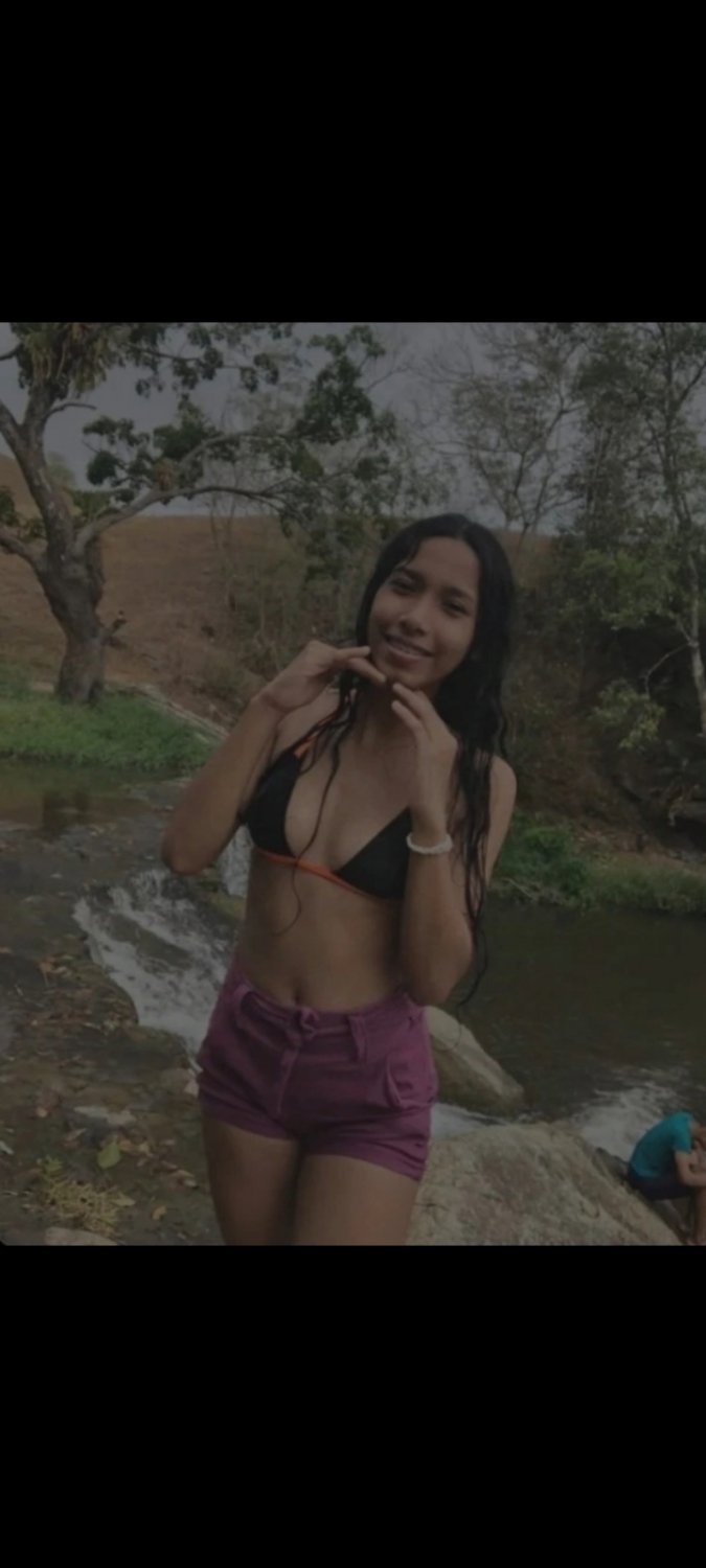 Welche dieser Mädchen ist am heißesten Kommentar dort nennen pv 4