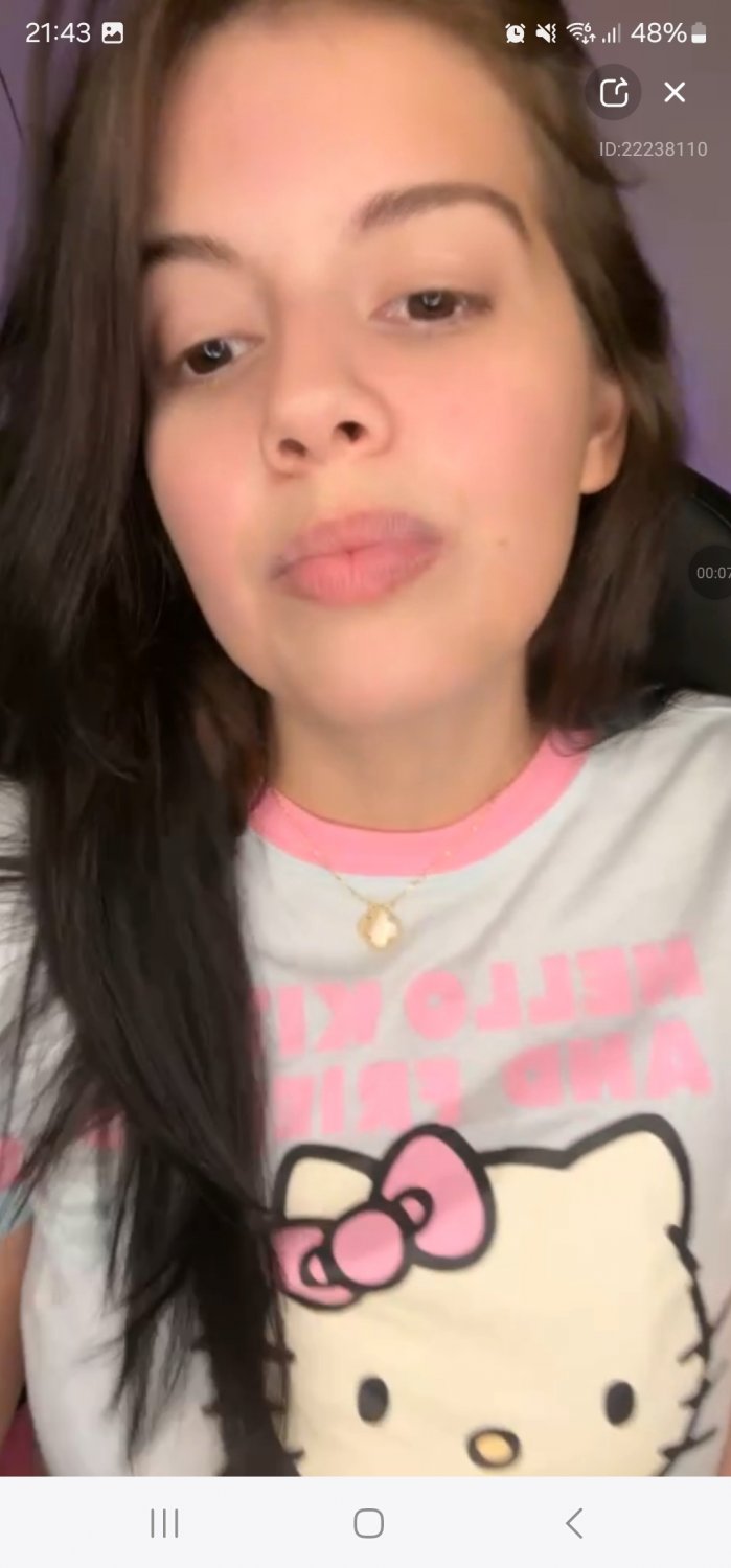 ラティーナ・キューティー・セルフィー・ショウイング・オフ・ハー・ウェット・ボディ 6