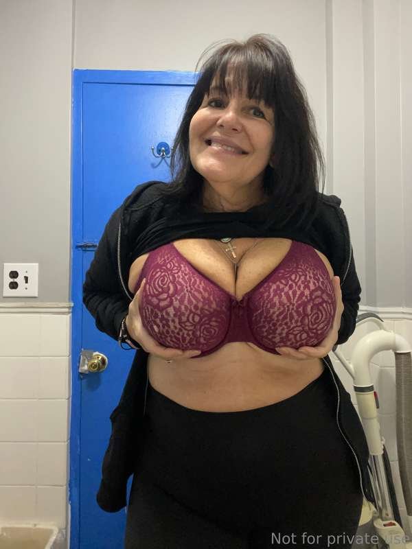 Coroa Louise gostosa| Louise 1