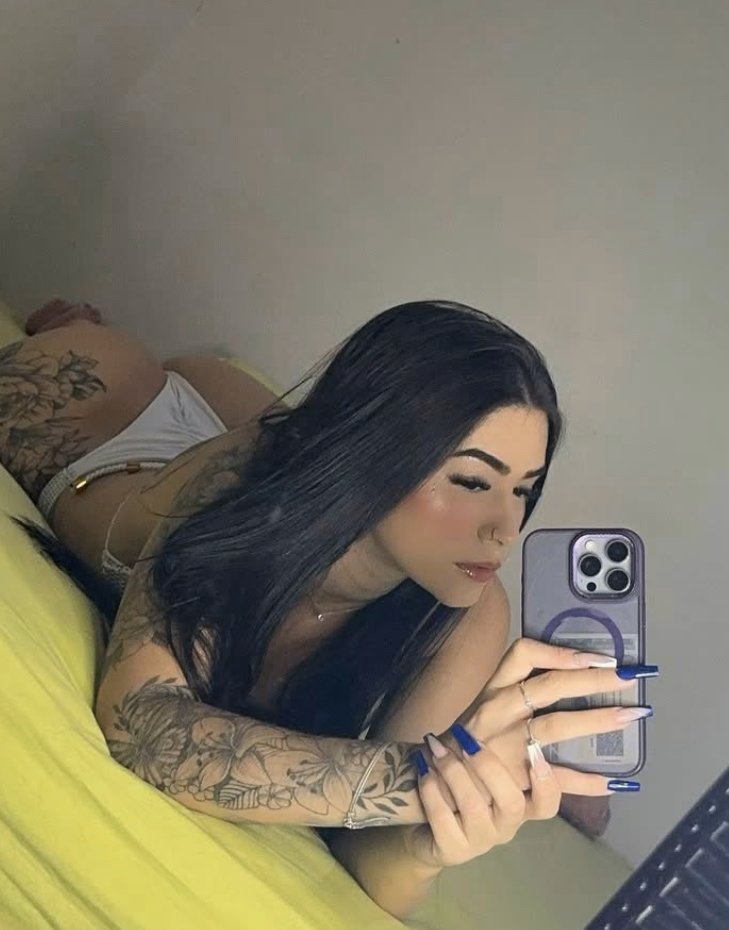 Morena tatuada do rabao 6
