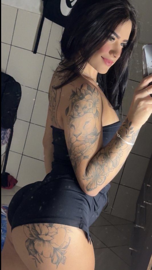 Morena tatuada do rabao 10