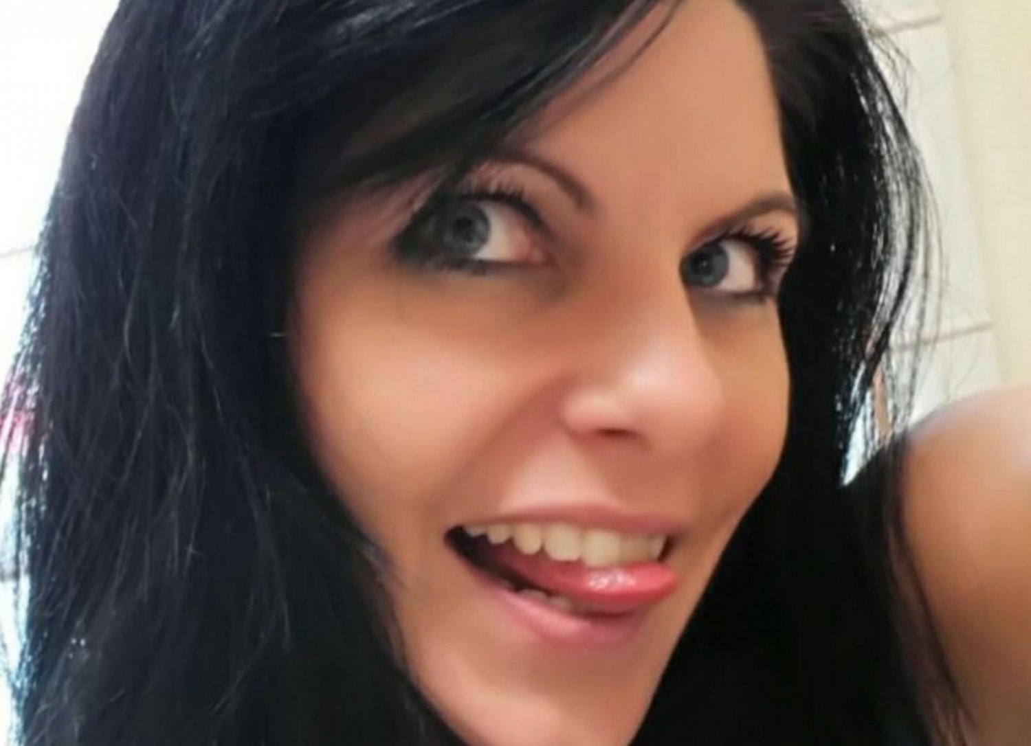 Aqueles Olhos Dizem "Freaky Webslut" 3