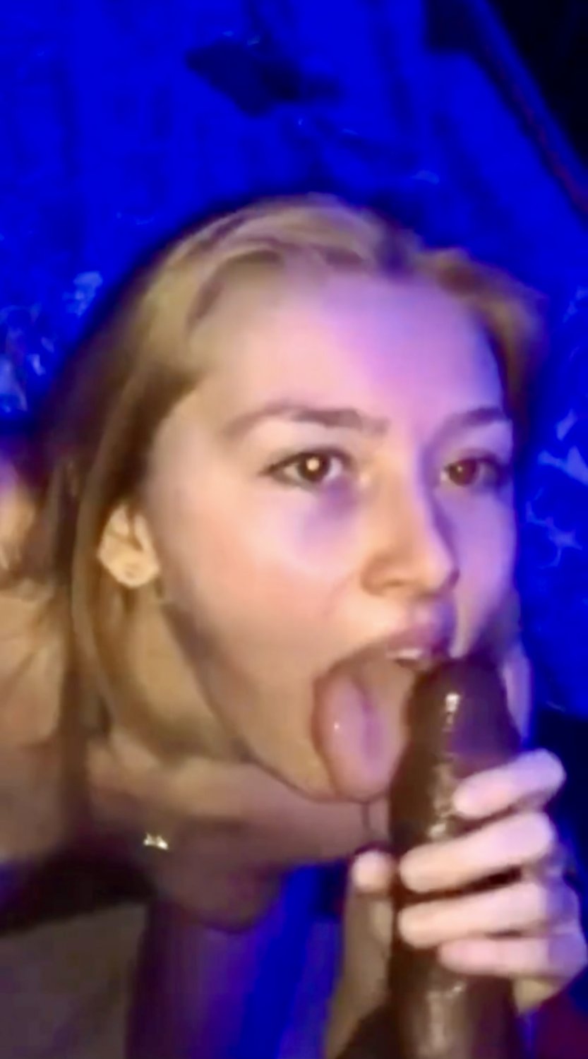 Üppiges Schwesternschaftsmädchen saugt 2 fette BBCs 4