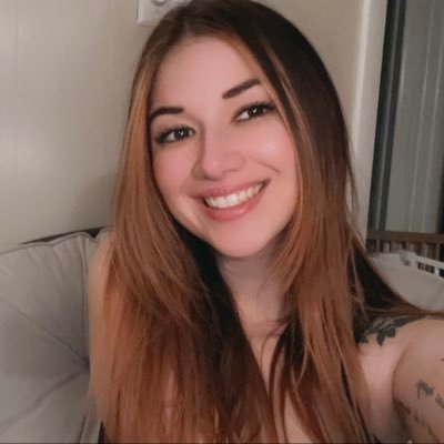 Sexy Phat Milf Bragging About How Irresistible She Is 3