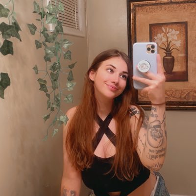 Sexy Phat Milf Bragging About How Irresistible She Is 4