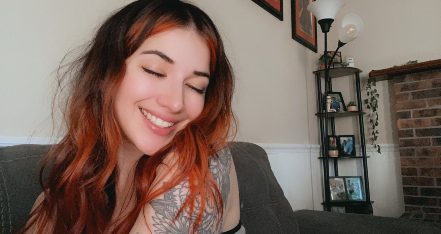 Sexy Phat Milf Bragging About How Irresistible She Is 17