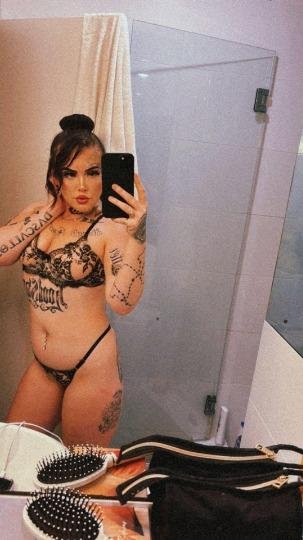 23 anni tatuaggio Esotica escort russa a San Francisco 22