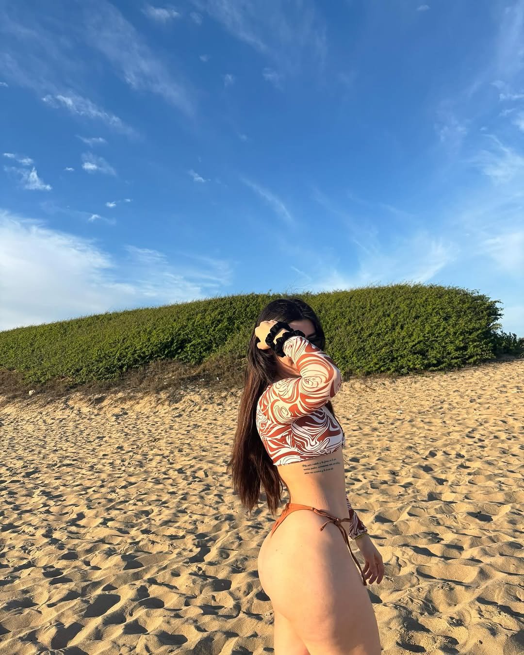 Hot Brunette Fitness Babe Showing Off at the Gym 17