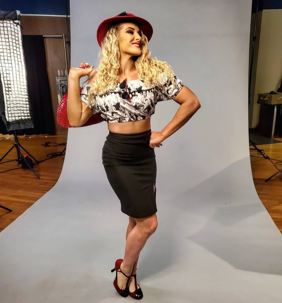 Ona sprawia, że twój penis jest sztywny jak patyk 😏😏 część druga 83