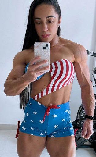 Gym Babe J@n@in@ G. Shares Sexy Selfie 3