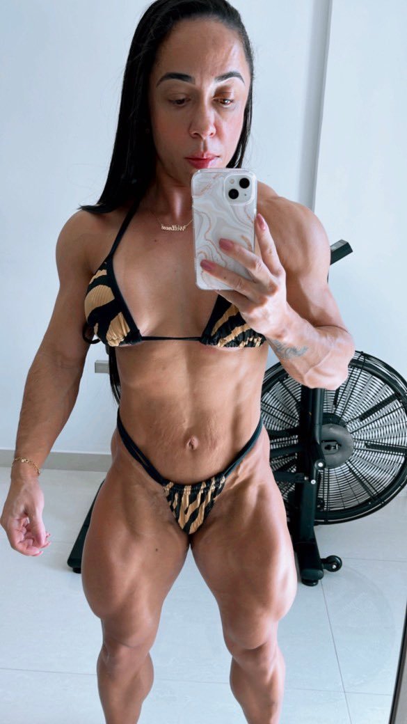 Gym Babe J@n@in@ G. Shares Sexy Selfie 12