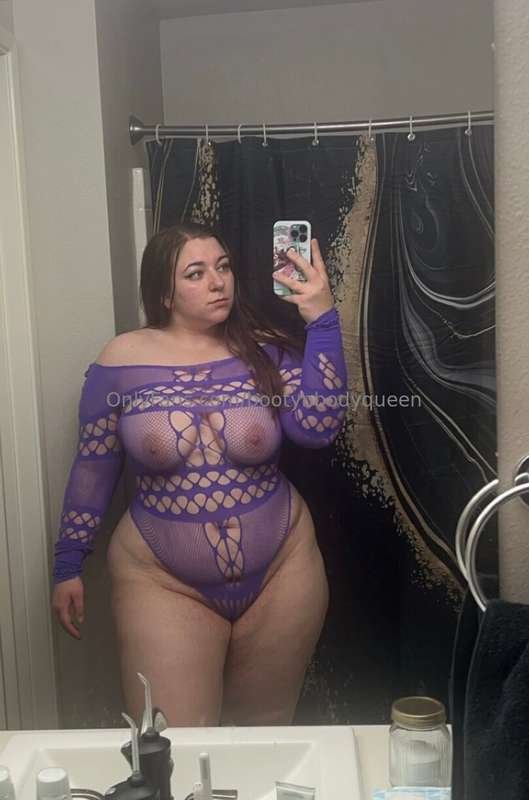 BBW Beauty Twerking And Showing That Ass 11