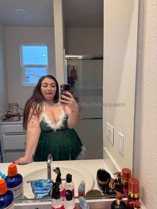 BBW Beauty Twerking And Showing That Ass 20