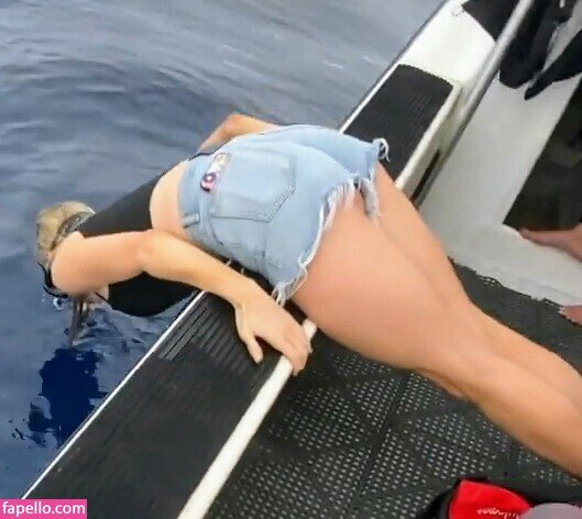 Nikki Glaser Hot Celeb Moments 6