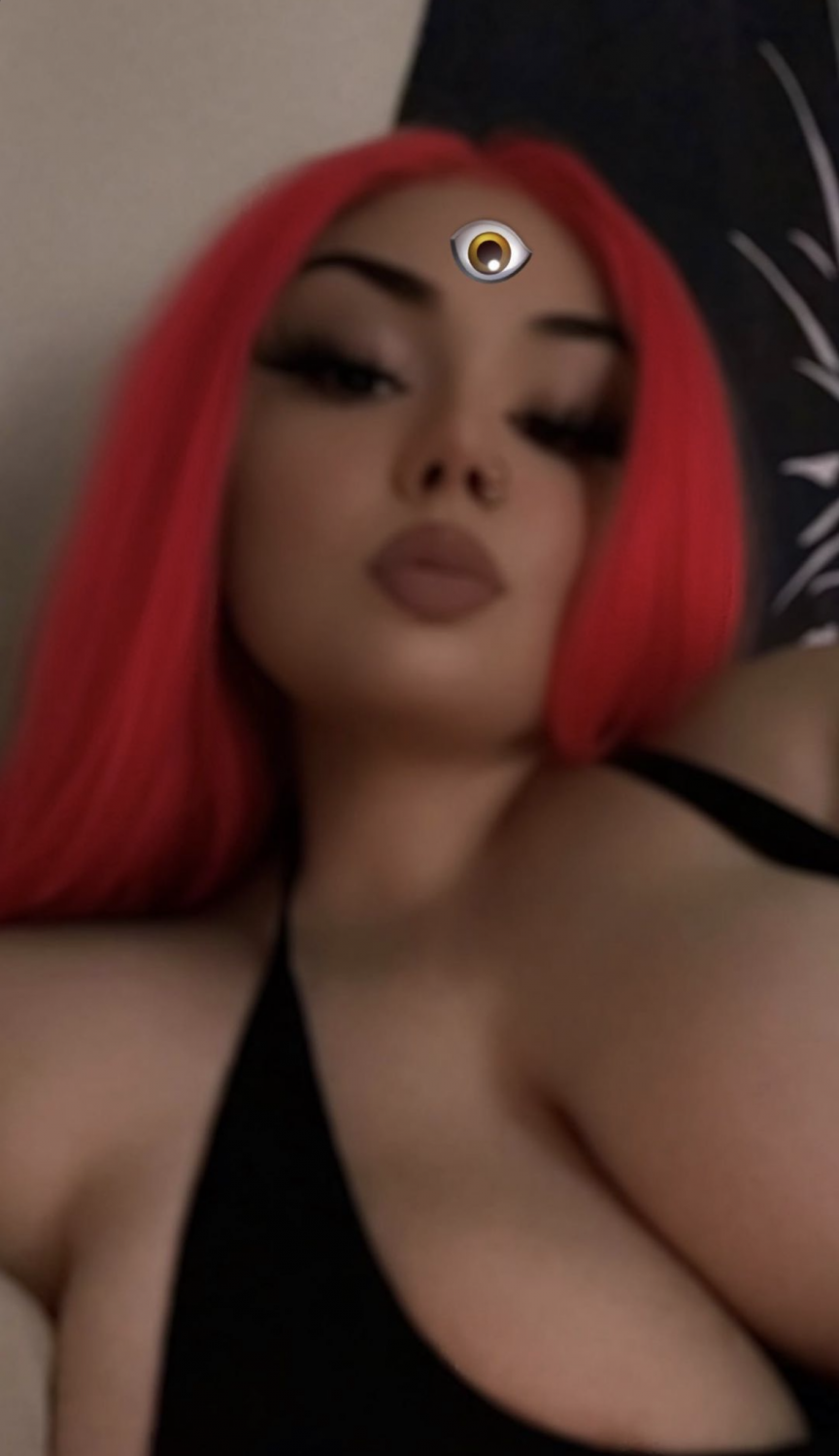 Gooner Bait Sarah Brady Shows Off Her Juicy Curves 41