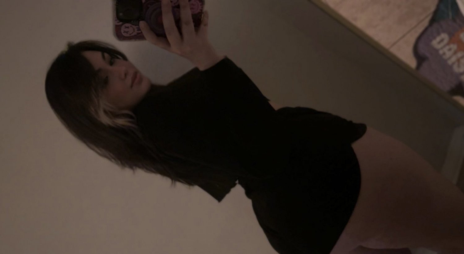 Gooner Bait Sarah Brady Shows Off Her Juicy Curves 55