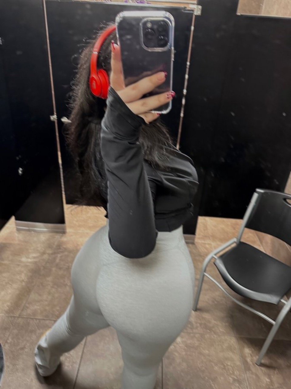 Gooner Bait Sarah Brady Shows Off Her Juicy Curves 65