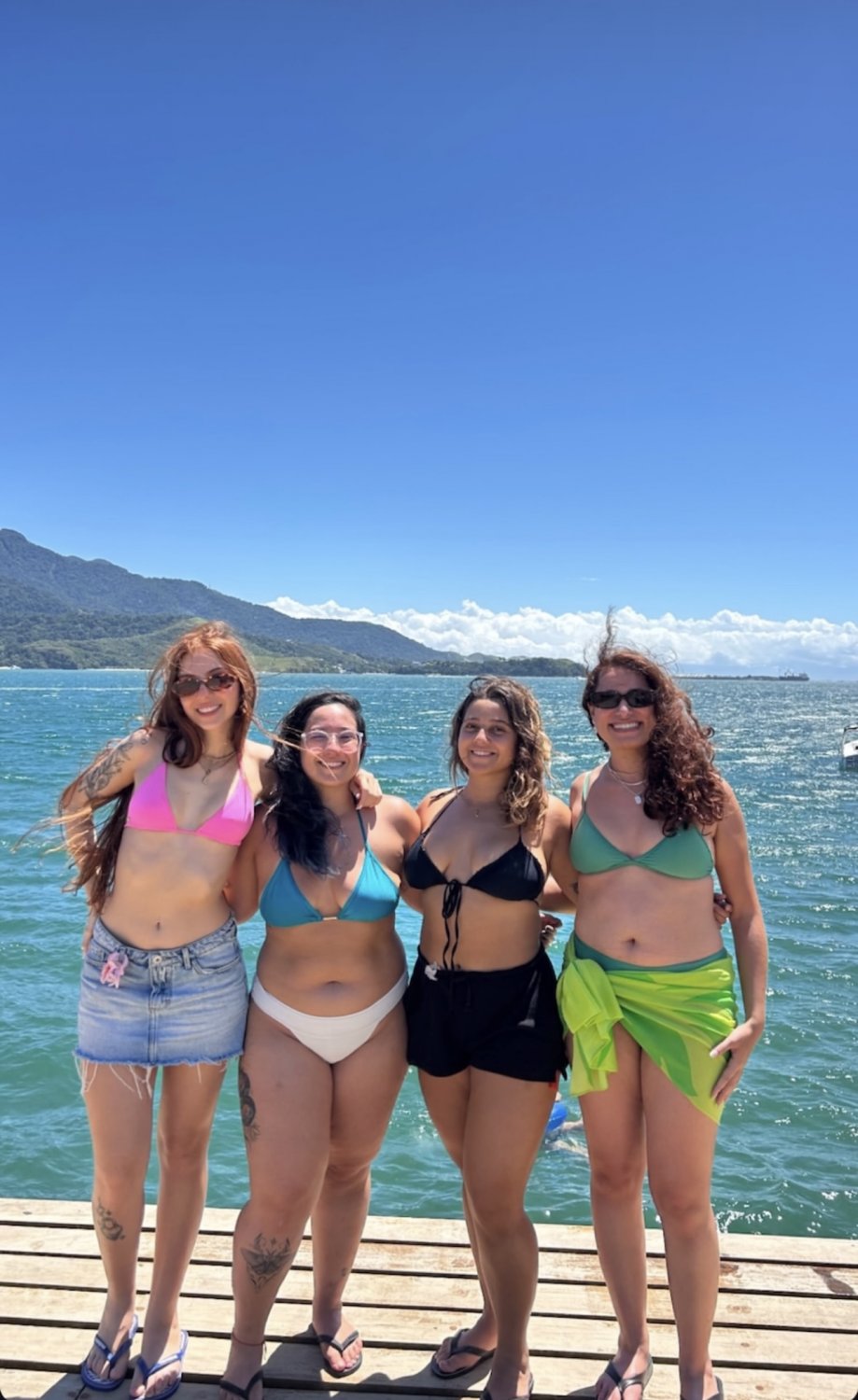 ウィッチ・ダーティー・スラット・アー・ユー・ドゥルーリング・オーバー？ 1