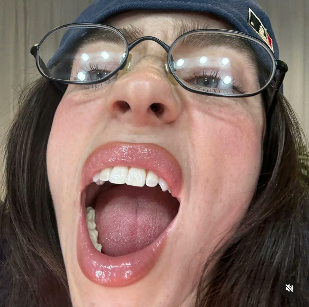 Billie Eilish Neue Bilder und Videos 69