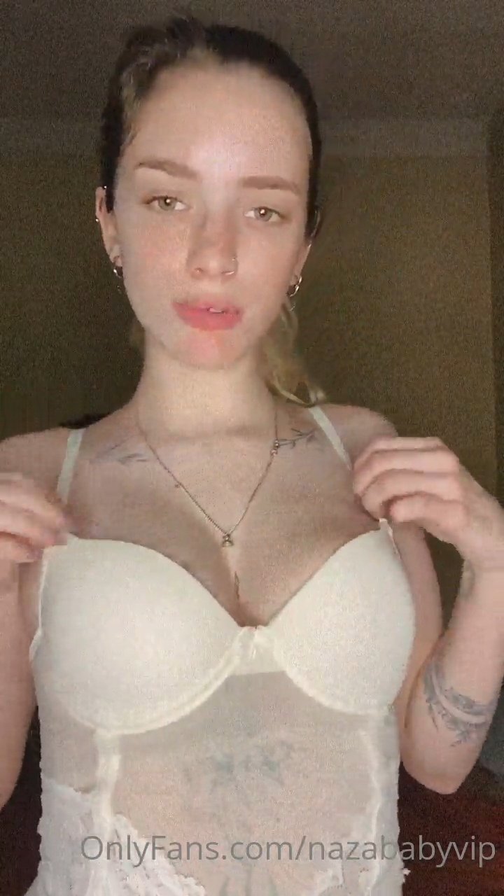 Blonde Amateur Cutie Shares Her Naughty Private Moments 7