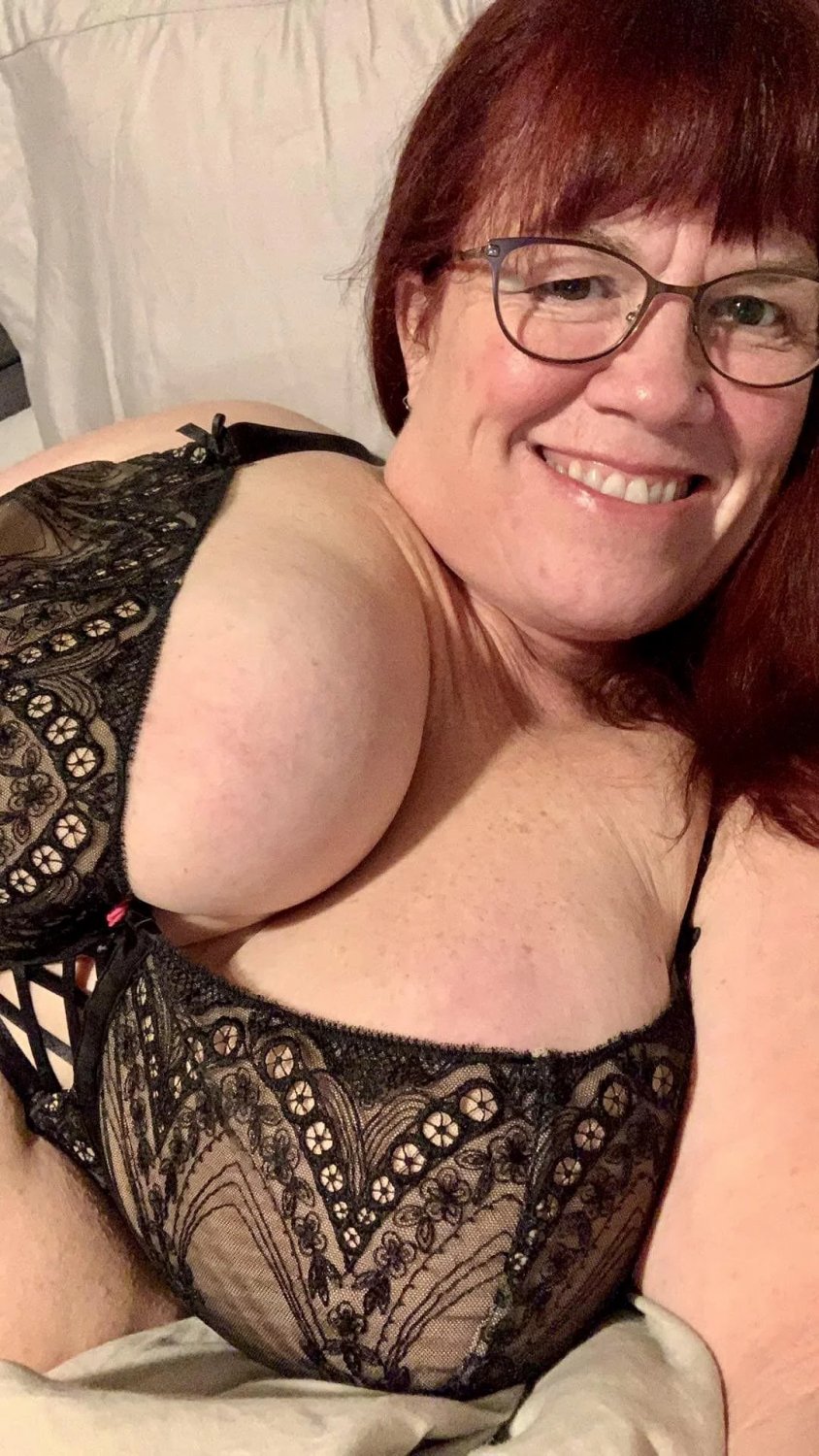 Anika Exposing Her Sweetest Sins 10