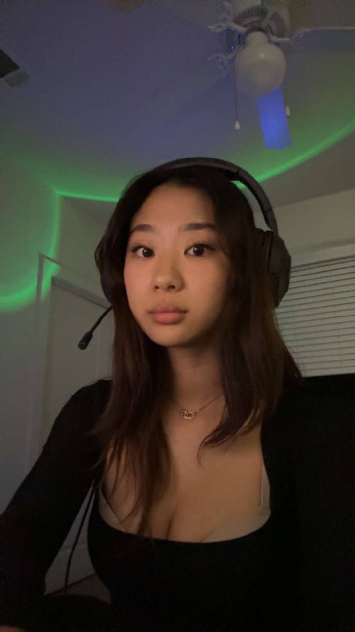 Asian Babe Hlnan0’s Snapchat Leak Is Pure Fire 32