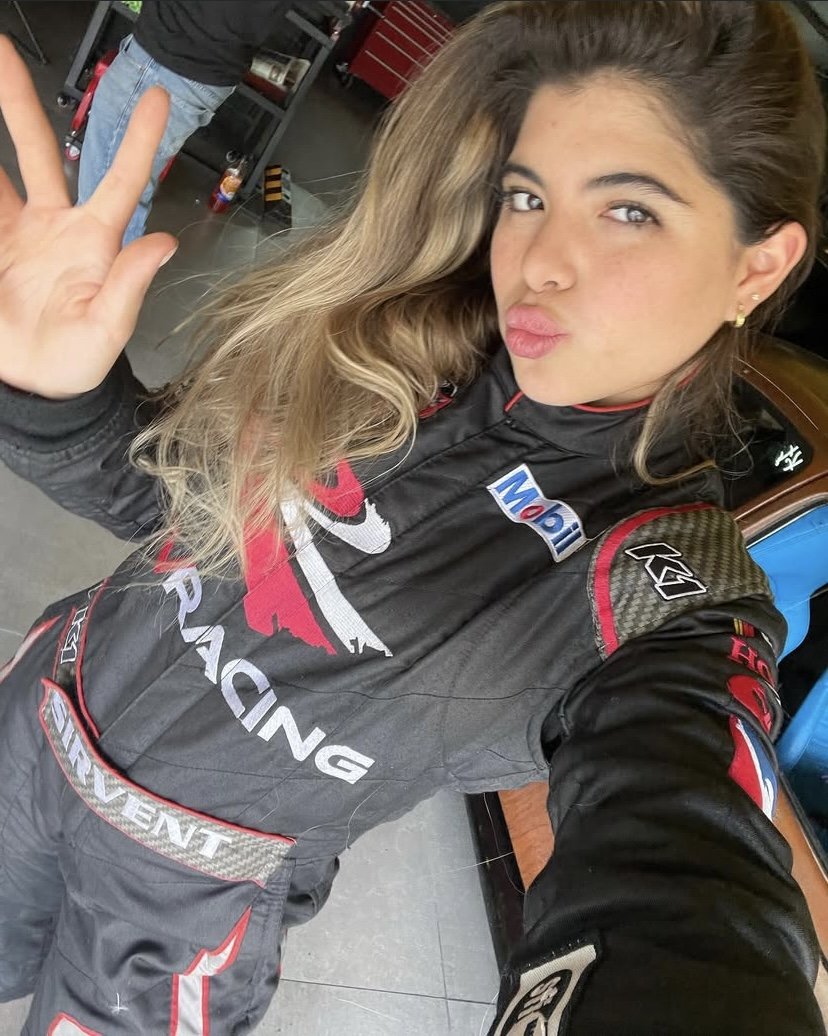 Gorgeous Latina Brunette Regina Sirvent Shows Off Her Irresistible Curves 1