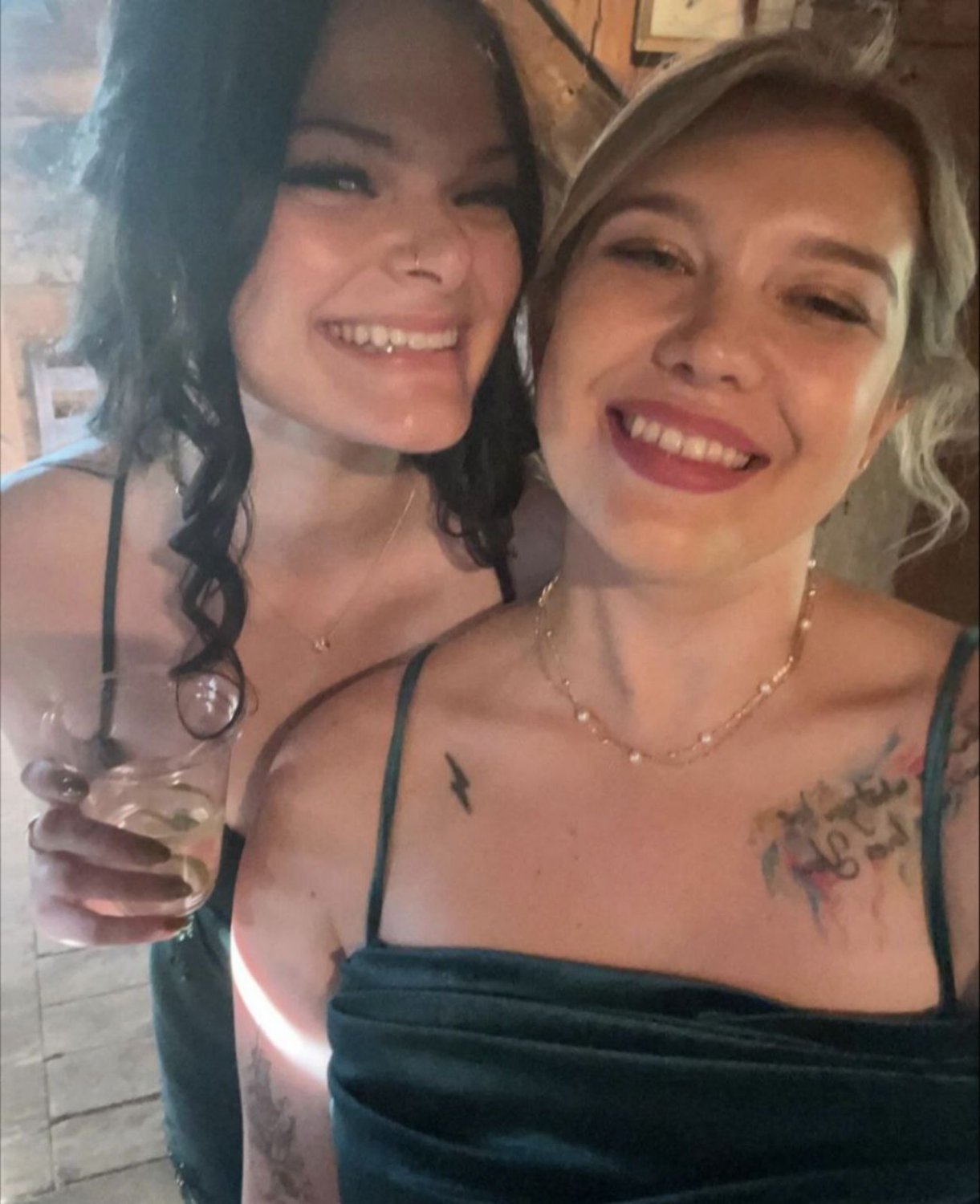 Attraktives Playgirl wird vorgeführt, kik bigg_d_adi mit deinem 6